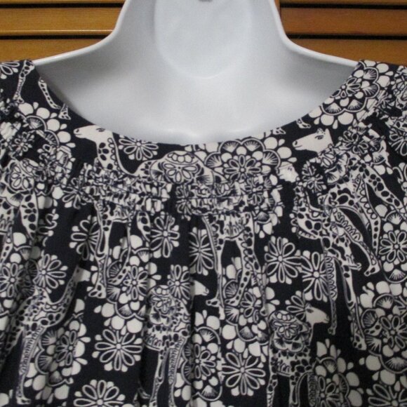 Crown & Ivy top NAVY blue & white, soft V neck, lightweight & flowy size L - Picture 6 of 8